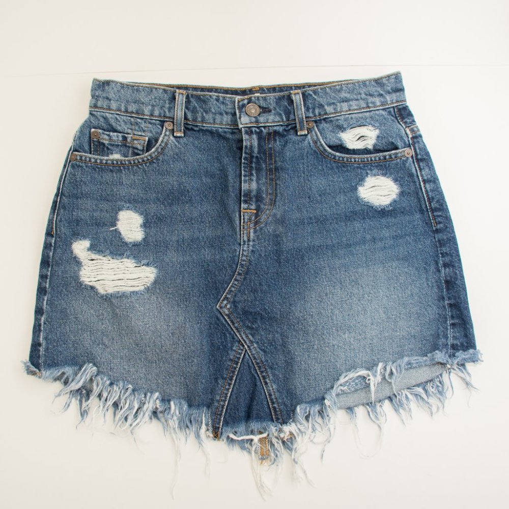 7 For All Mankind Frayed Destroyed Denim Mini Skirt Sz 26